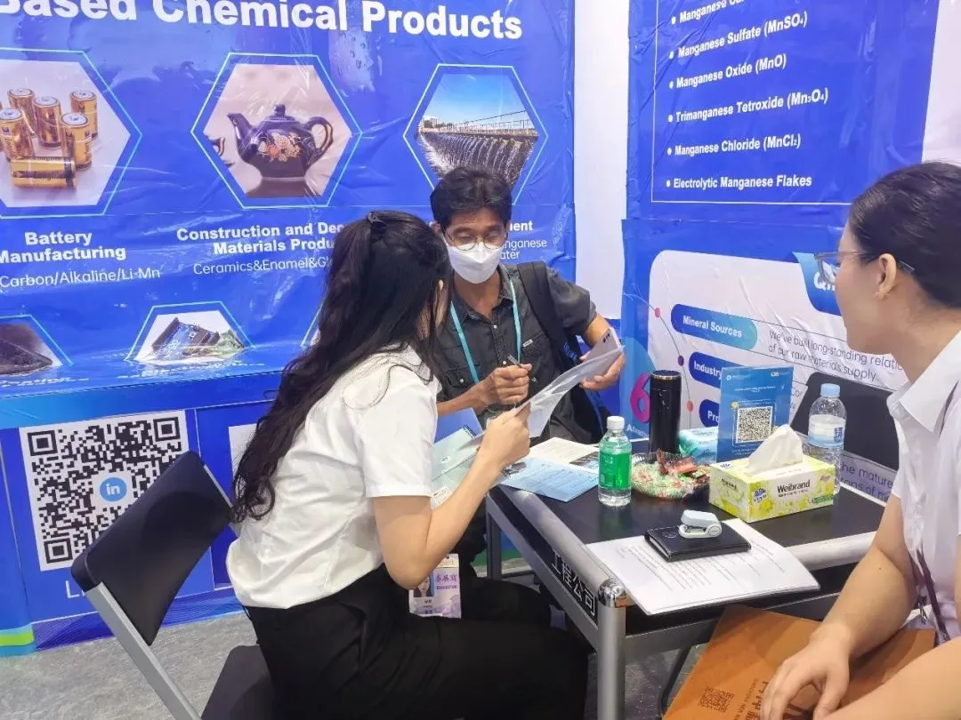 QingChong shows full range of manganese chemicals at Canton Fair